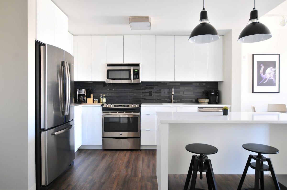 Apartment kitchen ready for a move-in inspection